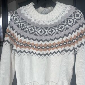 Ann Taylor White and Gray Patterned Sweater